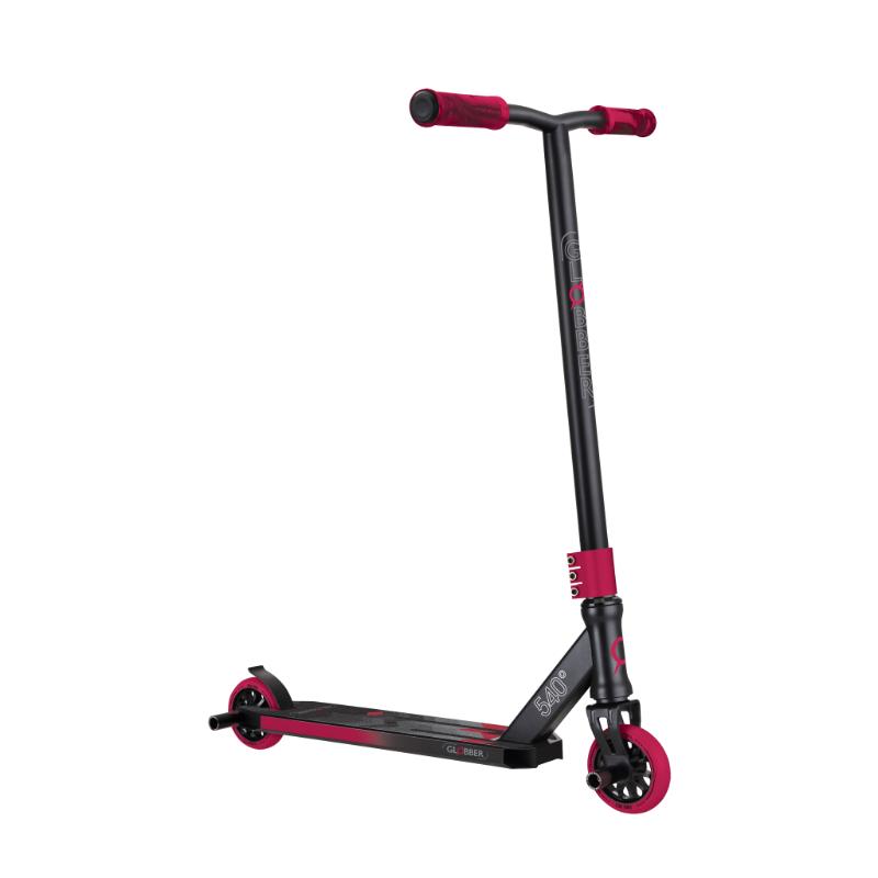 Globber monopatin Stunt GS 540 negro con rojo