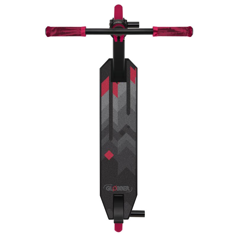 Globber monopatin Stunt GS 540 negro con rojo