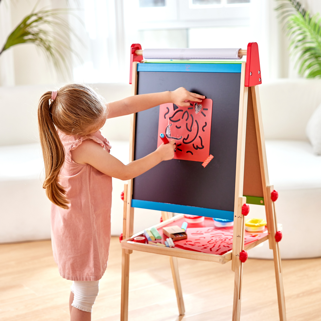 Hape arte con tizas y plantillas