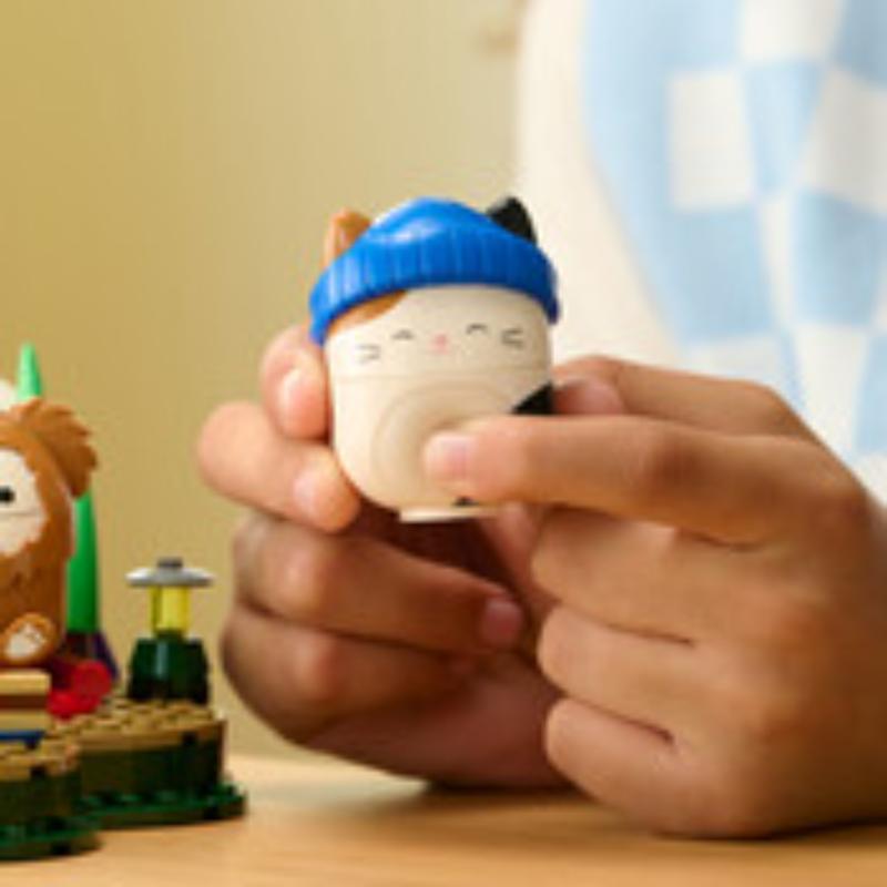 Jazwares BLDR Squishmallows set de campamento Benn