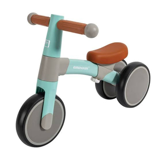 BICI DE BALANCE VERDE MENTA HAPE